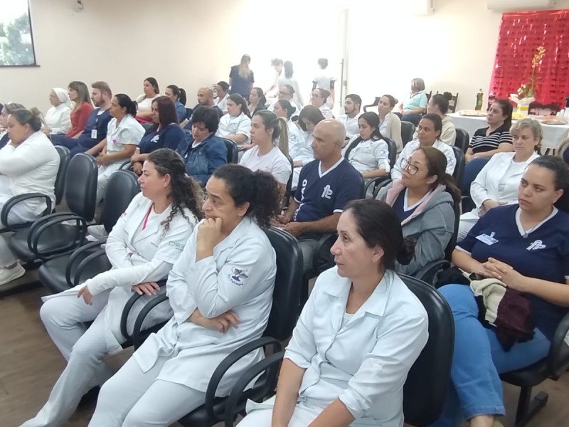 SEMANA DA ENFERMAGEM: GRATIDÃO, RECONHECIMENTO E VALORIZAÇÃO: PARABÉNS À EQUIPE DA SANTA CASA!